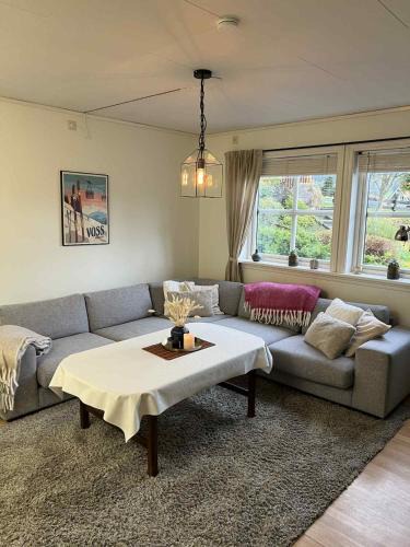 Skulestad Apartment | Cozy Central Apartment - Free Parking & Wifi