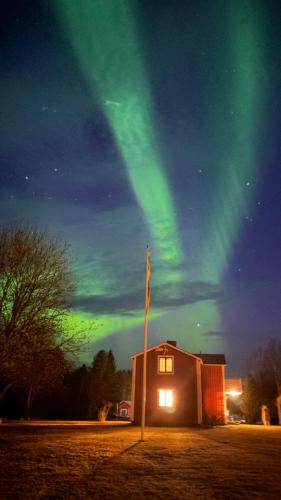 Byske Villa | Cozy Family Villa for aurora lovers