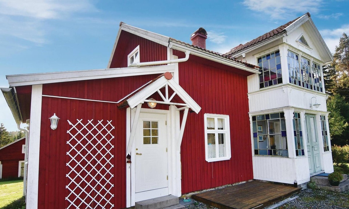 Arjang House | Cozy home in årjäng with kitchen