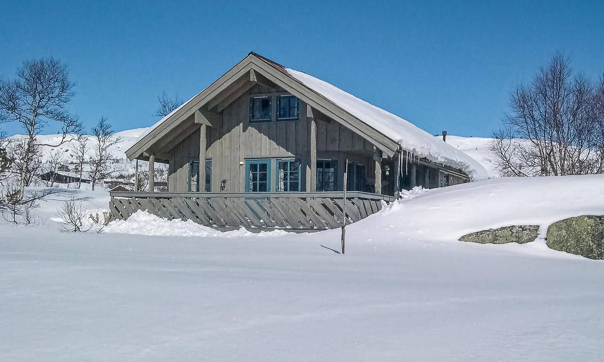 Vinje House | Cozy home in Edland with sauna