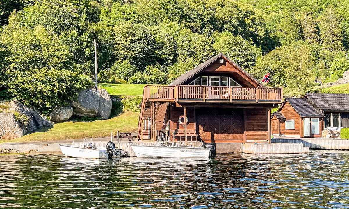 Farsund House | Cozy home in Farsund with house sea view