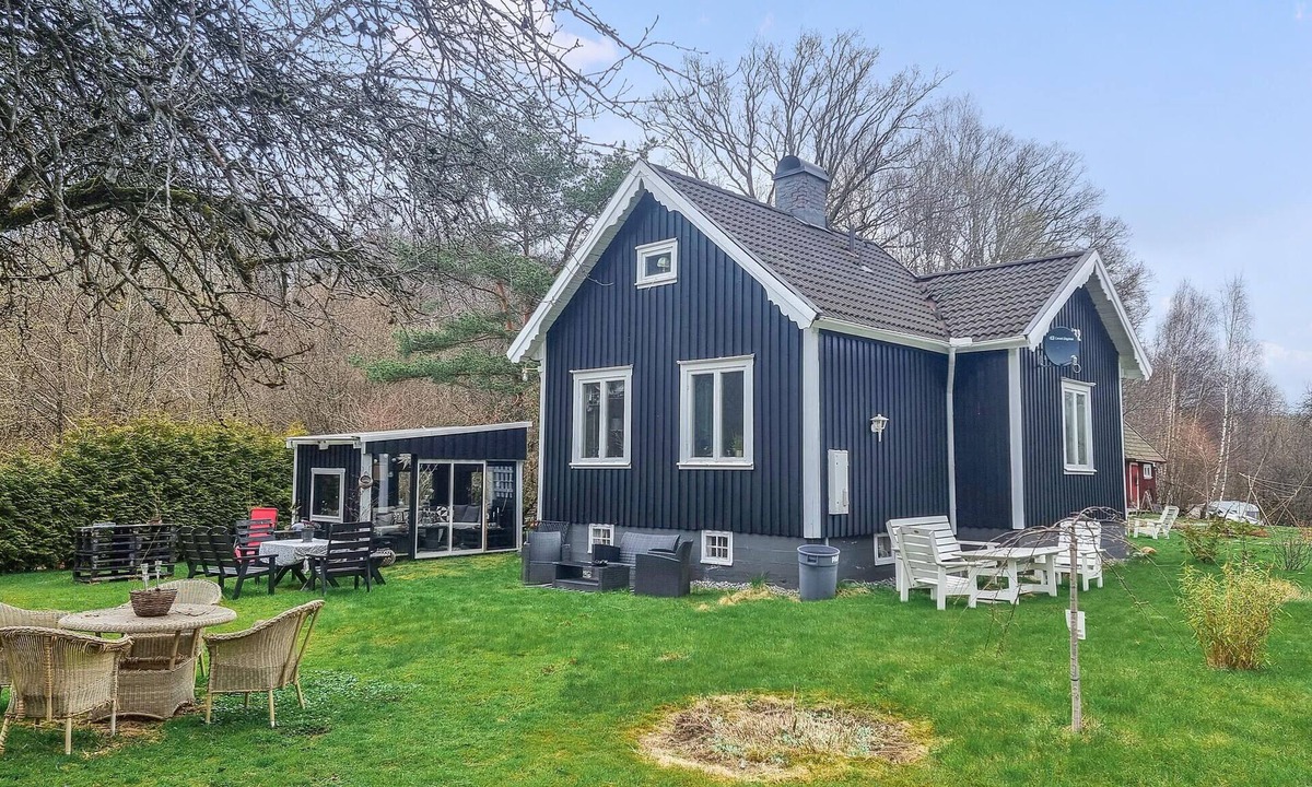 Floda House | Cozy home in Floda with WiFi