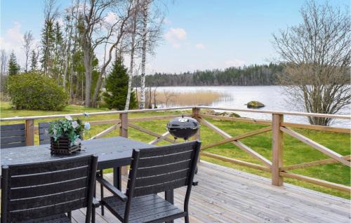 Nassjo House | Cozy Home In Nässjö With House Sea View