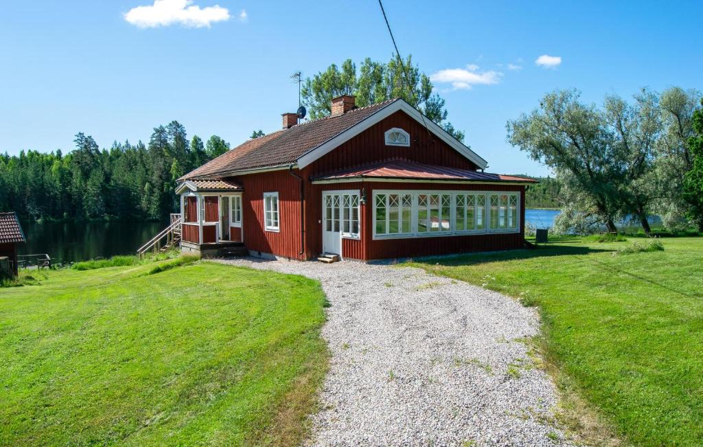 Norberg House | Cozy Home In Norberg With House Sea View