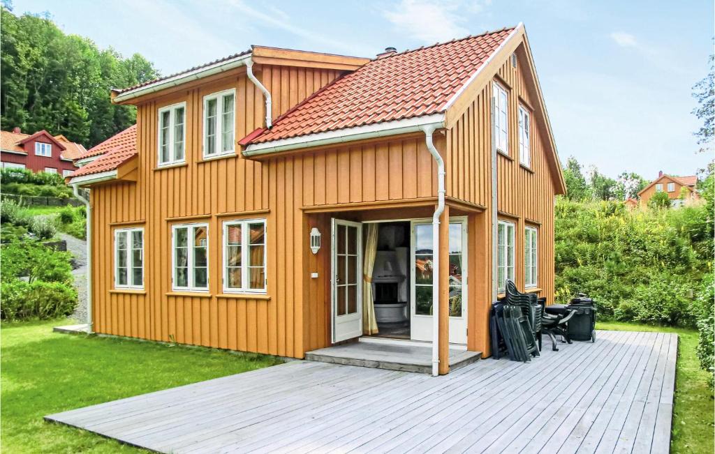 Songe House | Cozy Home In Risør With Sauna