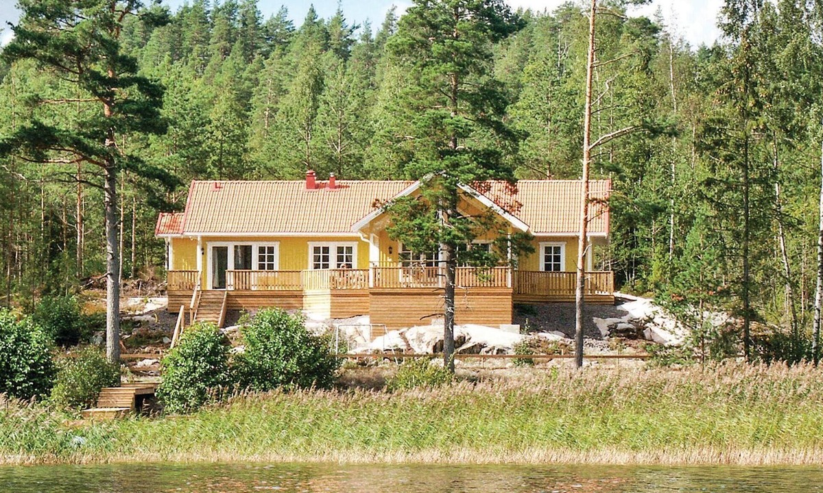 Segmon House | Cozy home in Segmon with sauna