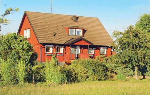 Strangnas House | Cozy Home In Strängnäs With Sauna