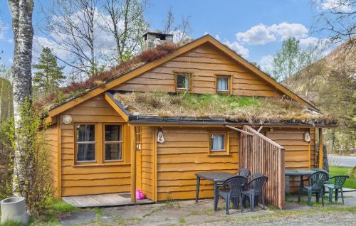 Tjørhom House | Cozy Home In Tjørhom With Sauna