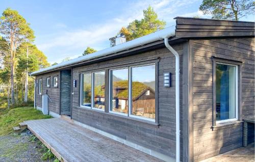 Gjemnes House | Cozy Home In Torvikbukt With Wifi