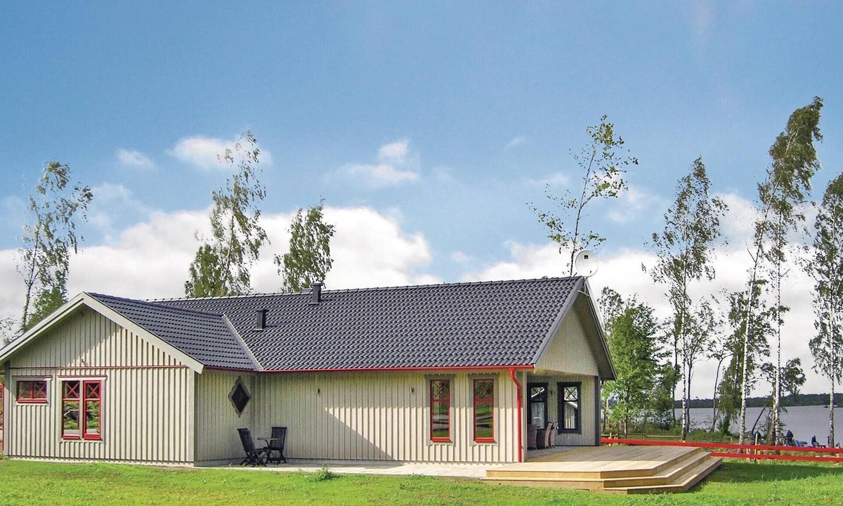 Kvanarp House | Cozy home in Vittaryd with sauna
