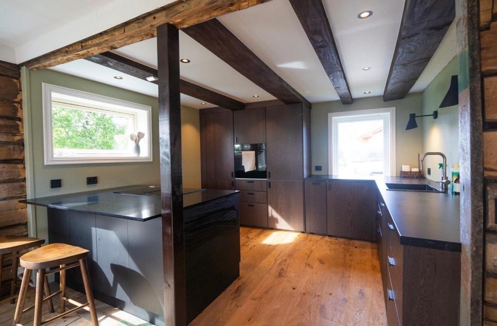 Henningsvaer House | Cozy house with waterfront
