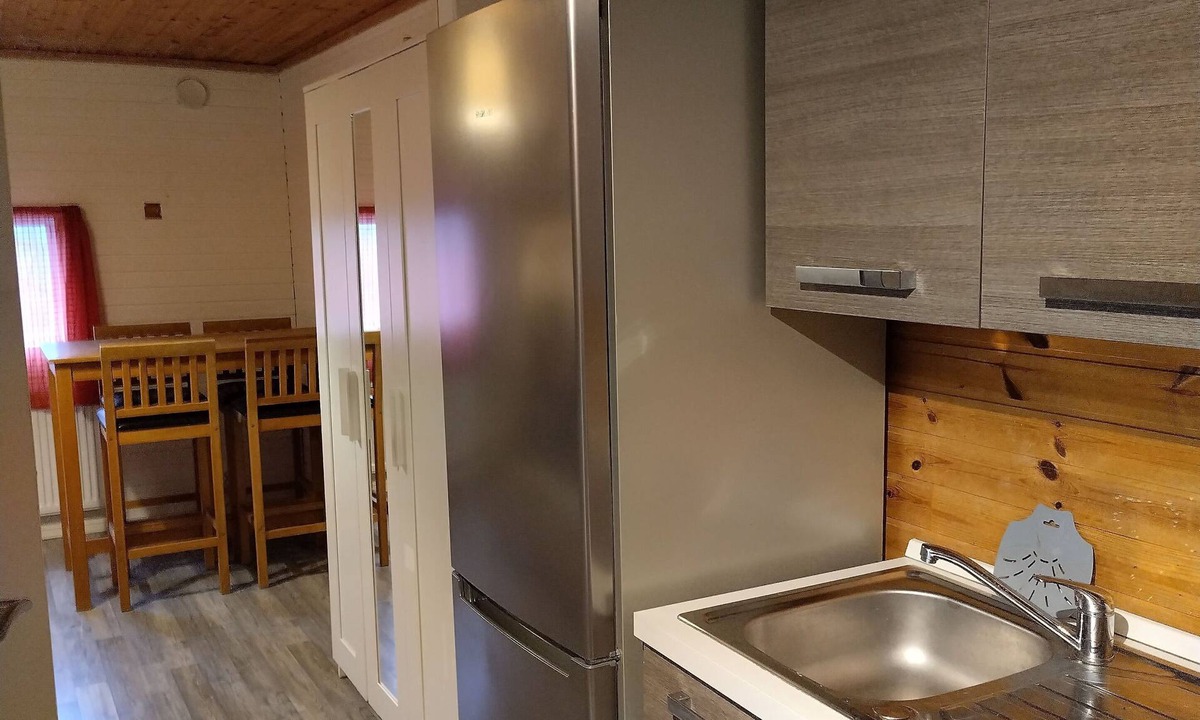 Koping Municipality Cabin | Cozy Kolsva Cabin Private Entrance