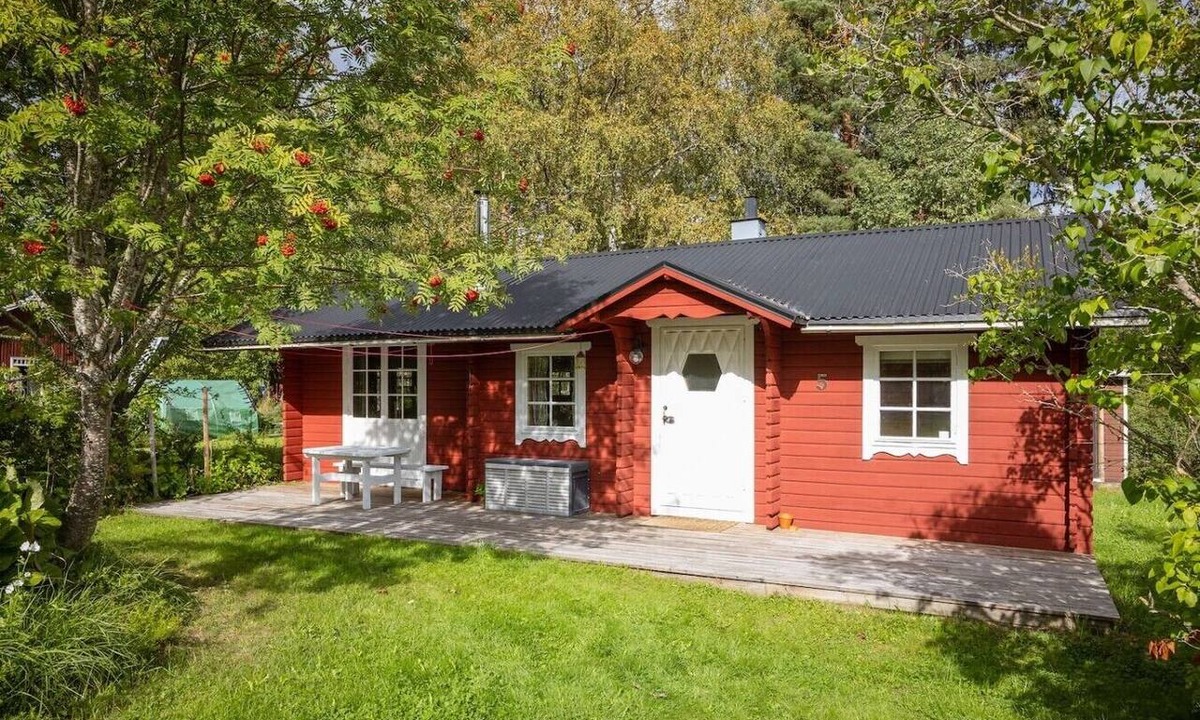 Axmar House | Cozy Nordic Cottage by the Forest and Sea