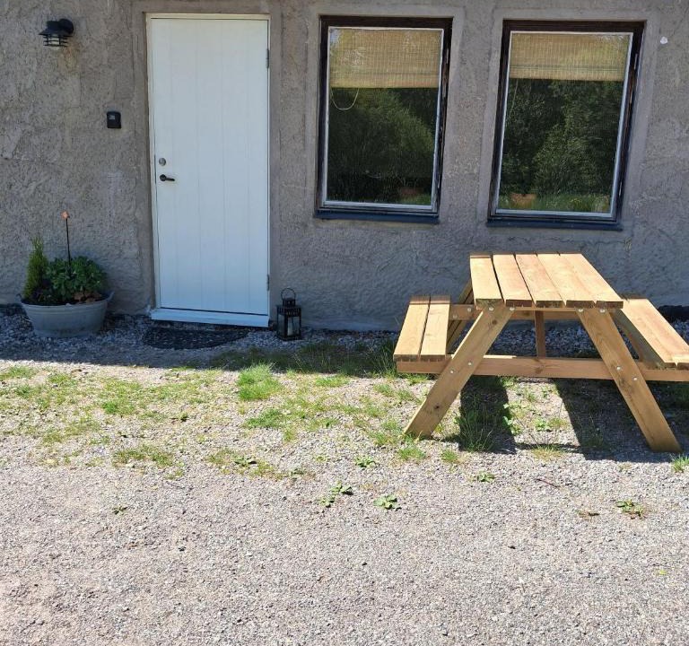 Bullaren Apartment | Cozy place near the coast and bath