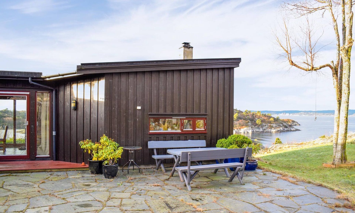 Sveio House | Cozy vacation home in a great location near the fjord.