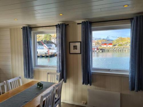 Sund i Lofoten Apartment | Damperiholmen Apartment, Lofoten