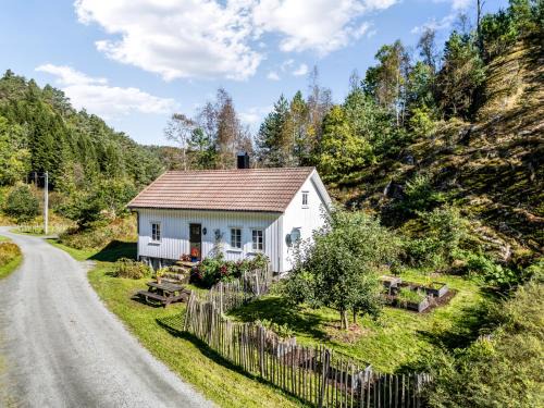 Kvinesdal House | Det Hvite Hus - Fosseland Hytter