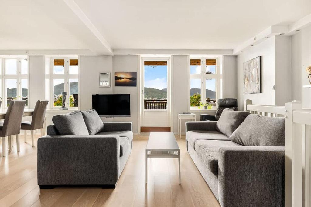 Bergenhus Apartment | Dinbnb Homes I Panorama View 600m From Bryggen