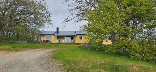 Varekil House | Dogfriendly House in Hjälmvik with Sea Glimpse SE09114