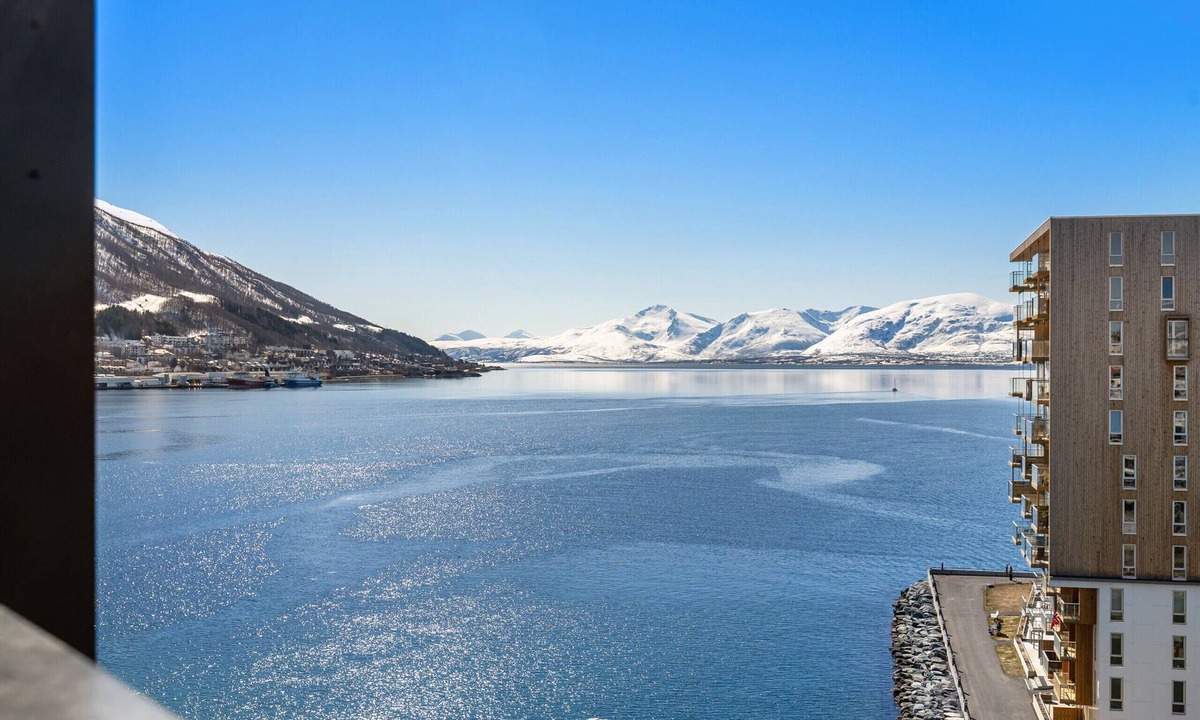 Tromso Apartment | Eight floor Premium Penthouse with Scenic View