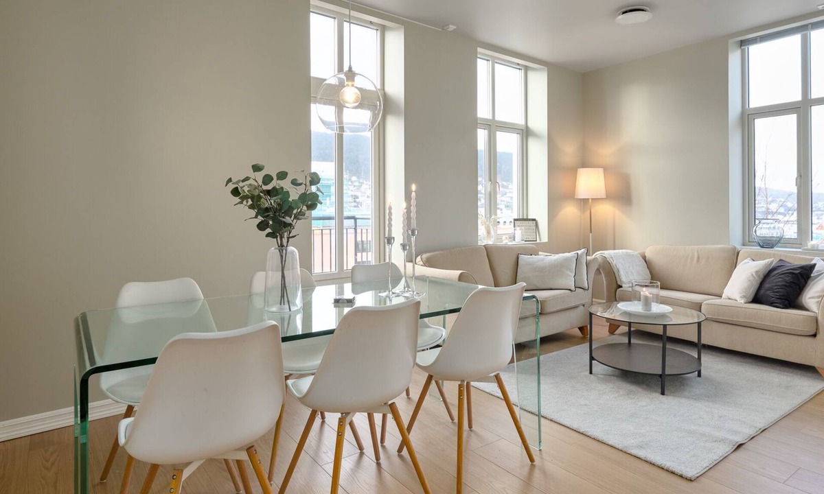 Sentrum Condo | Elegant Bergen City Center Apartment - Ideal