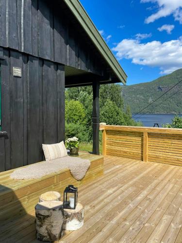 Atra House | Elevated Cabin With Sauna By Lake Tinnsjøen