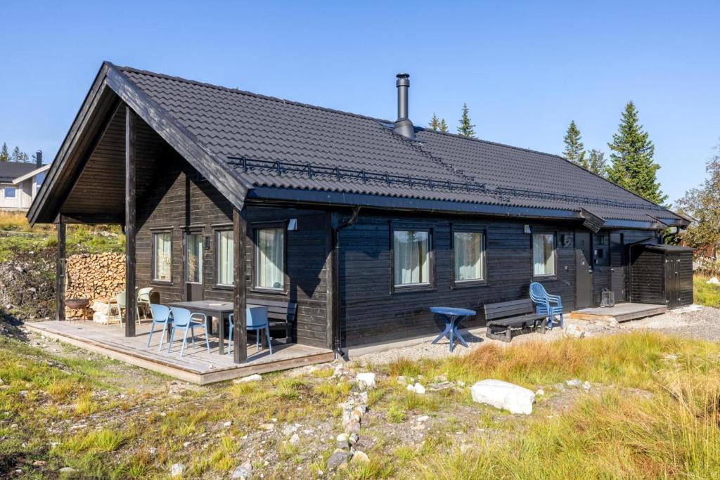 Loten Municipality House | Elgen · Shuffleboard & Ski · Budor · 60 min OSL