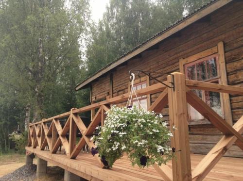 Hiukkajoki House | Erämökki Puruveden rannalla