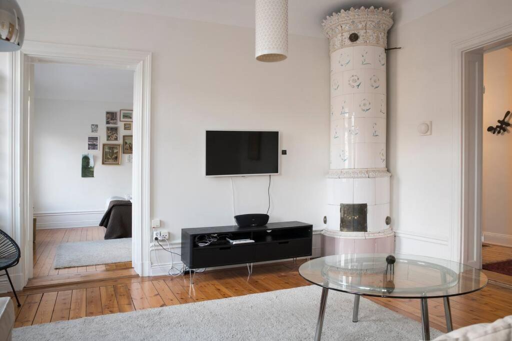 SoFo Apartment | Exclusive and light 3 room appartment in SoFo 97sqm