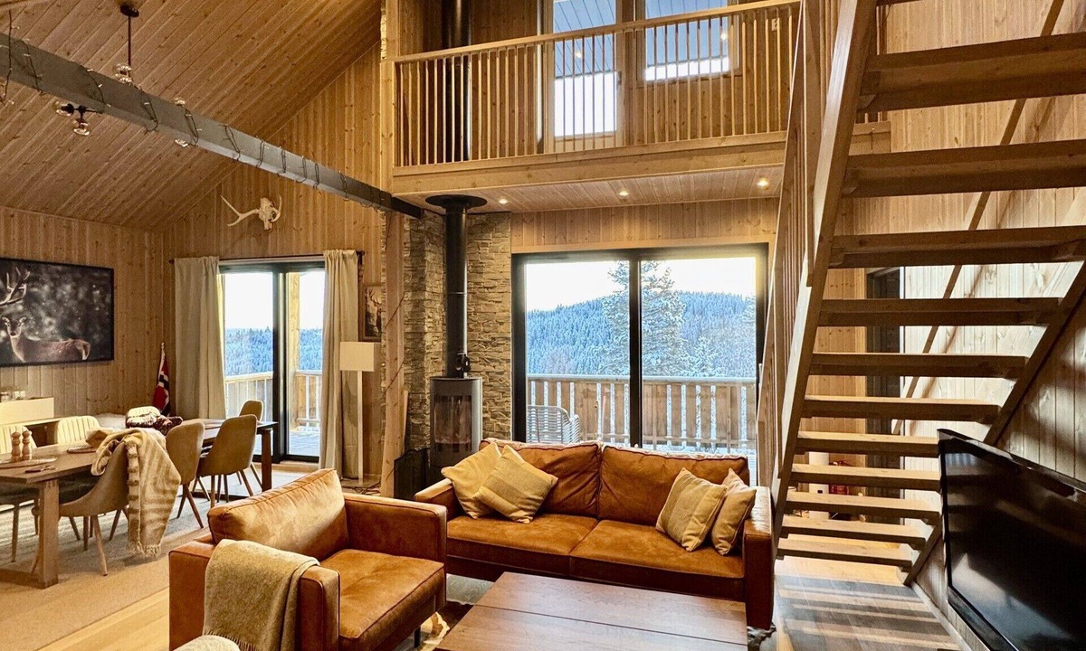 Nordre Land Ski Chalet | Exclusive holiday home with jacuzzi and pool table