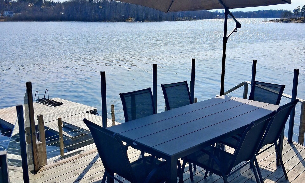 Opp-Norrby House | Exclusive house on beachfront plot