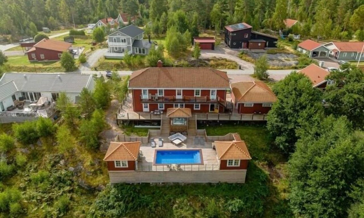 Trosa Villa | Exklusiv Villa - Pool, Spa, Golf – unik oas i Trosa