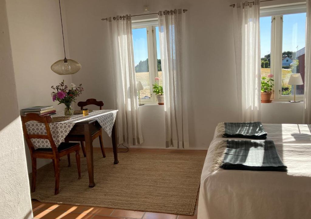 Hoor Apartment | Förtjusande gästsvit med öppen spis