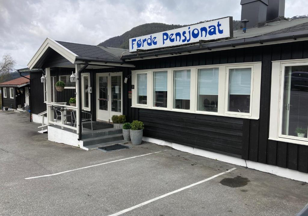 Forde Bed & Breakfast | Førde Pensjonat