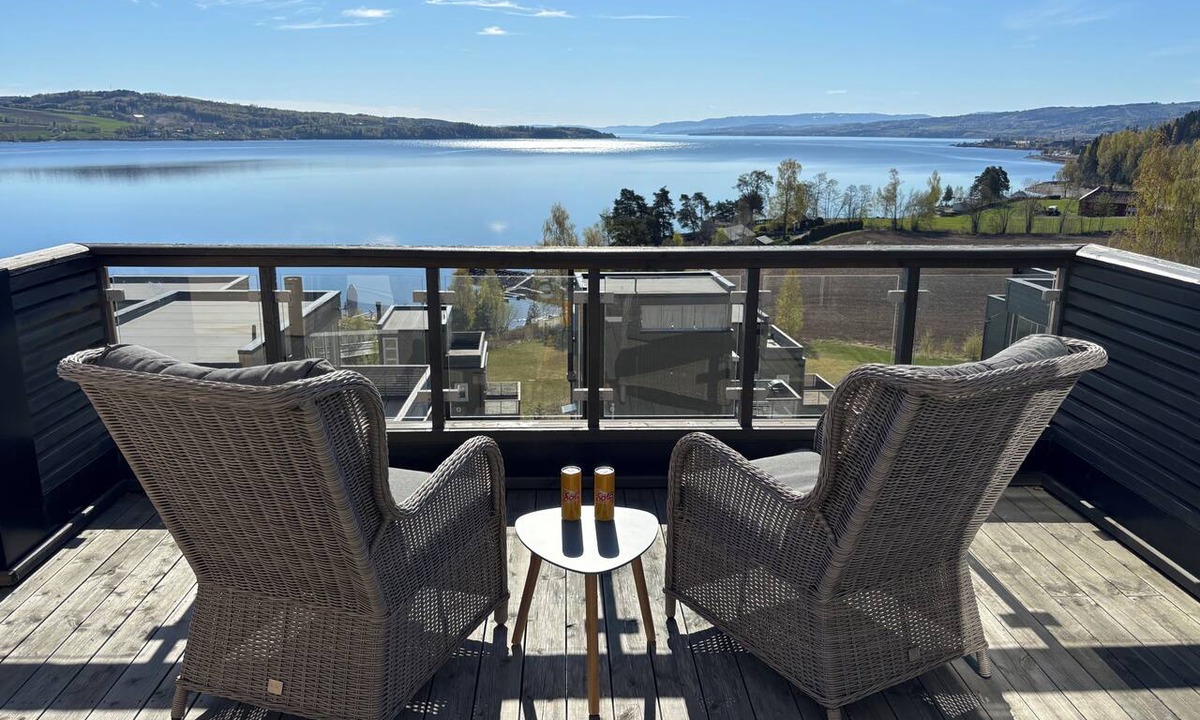Gjovik Cabin | Fabulous 3-bedroom cabin with spectacular views of lake Mjøsa
