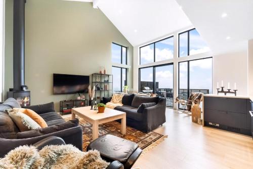 Lyngdal House | Family Cabin By Rosfjord Beach In Southern Norway