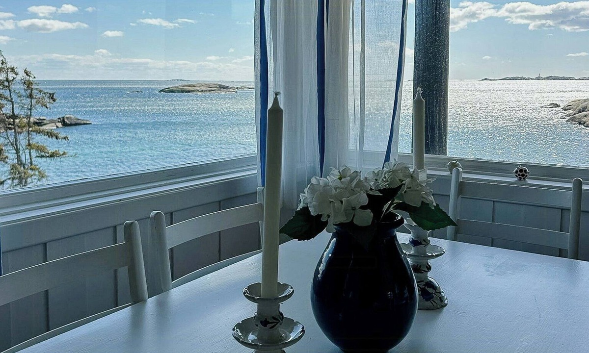 Larvik House | Family cabin by the sea with private pier