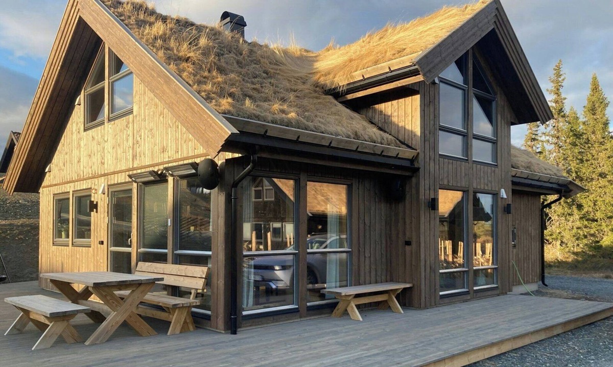Svingvoll House | Family cabin with a view of Skeikampen