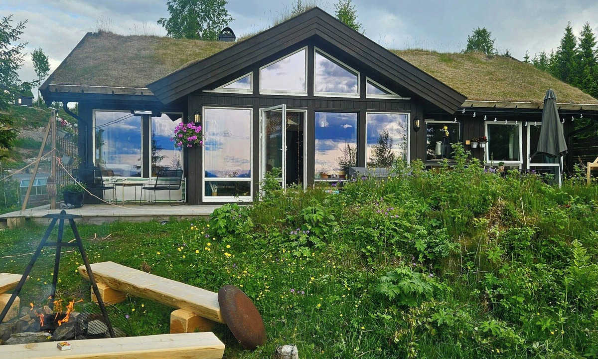 Lunner House | Family cabin with views over Hadeland