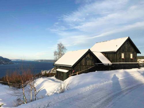 Hurdal Municipality House | Family Estate With Lake View Near Oslo