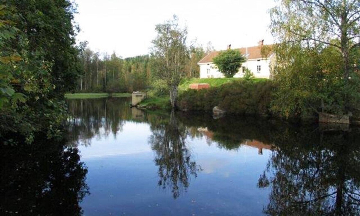 Marieholmsbruk Ski Chalet | Family Friendly Cottage by the Lake in Småland – Perfect for Large Groups SE06078