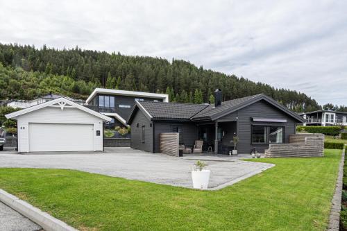 Alesund Villa | Family home with three bedrooms In Ålesund