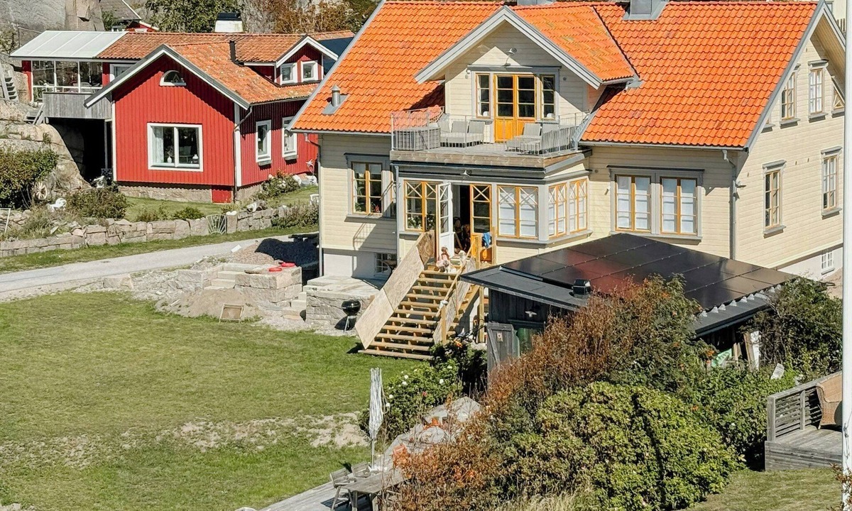 Hamburgsund House | Family House by the Sea with Stunning Views