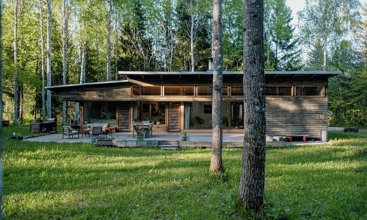 Norrtalje Municipality House | Family house with large plot near the water