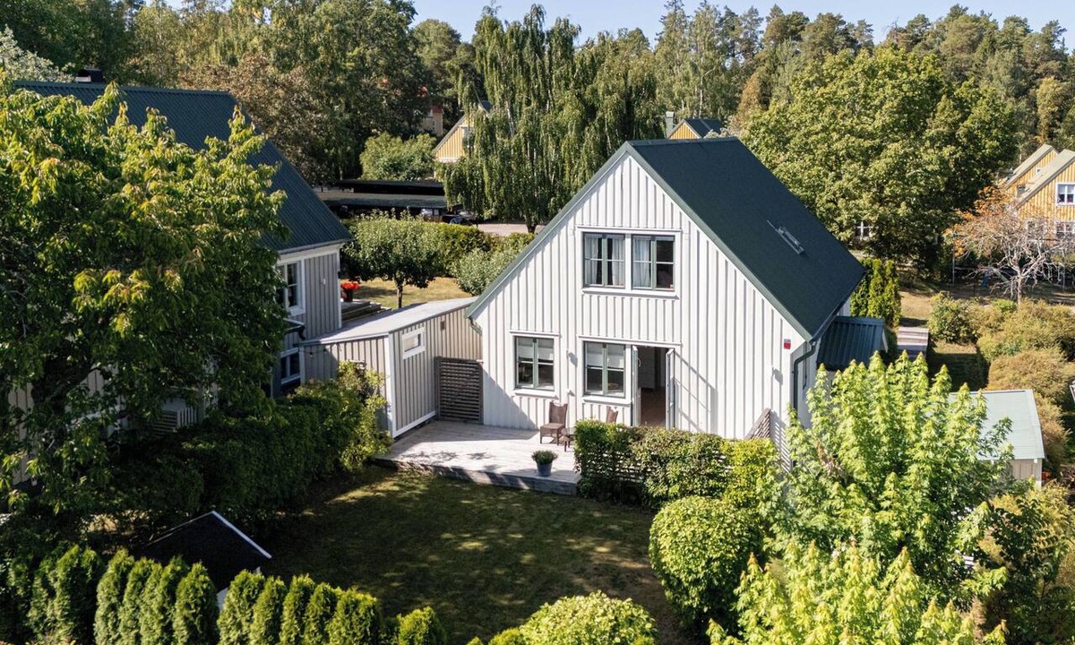 Danderyd Municipality House | Family Villa in Danderyd - 4 Bedrooms