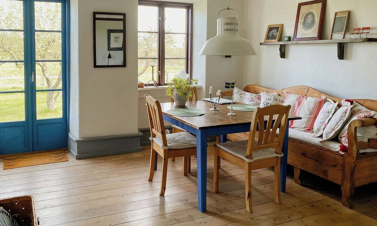 Slite House | Farm on Gotland with fruit trees near harbour