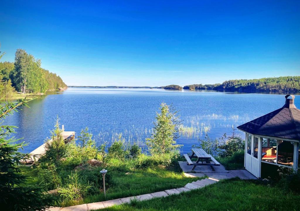 Lotjola Villa | Fishing Cottage Villa Raikala on the lake Saimaa