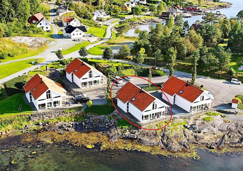 Jelsa House | Five-Bedroom Holiday home in Jelsa 2