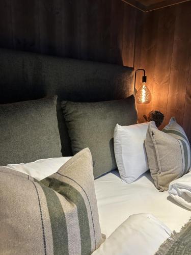 Skjaak House | Fjelleventyret gårdsovernatting