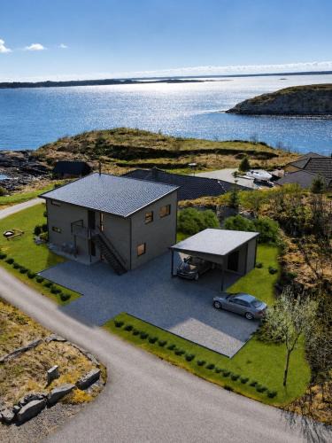 Radoy House | Fjordhytte-24